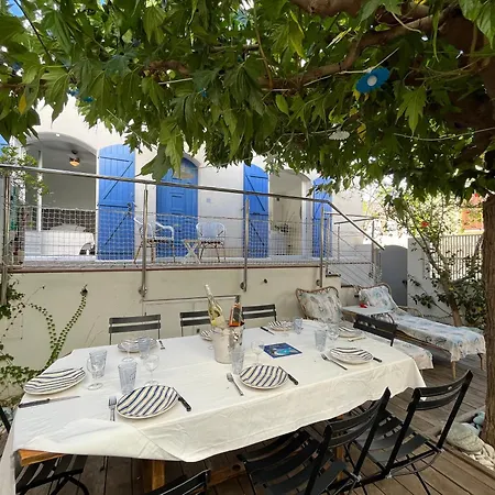 Les Galets Bleus De Villa *