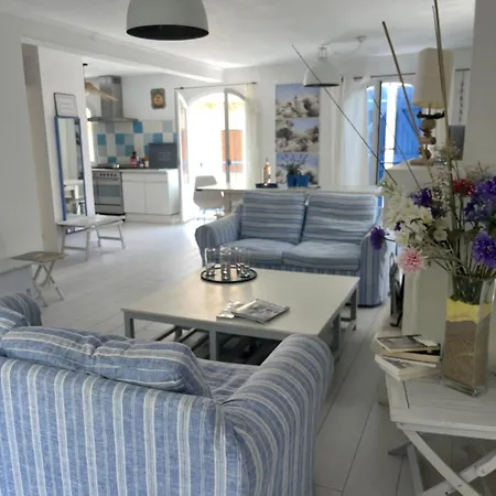 Villa Les Galets Bleus De *