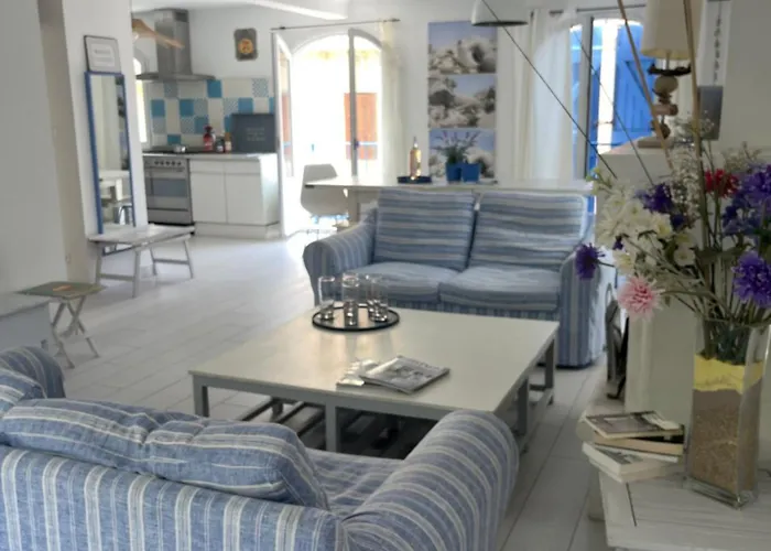 Villa Les Galets Bleus De *
