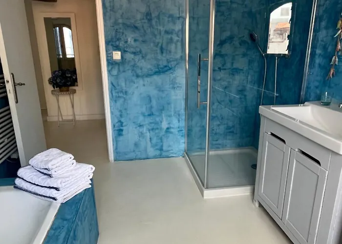 Les Galets Bleus De Villa Calvi (Corsica)